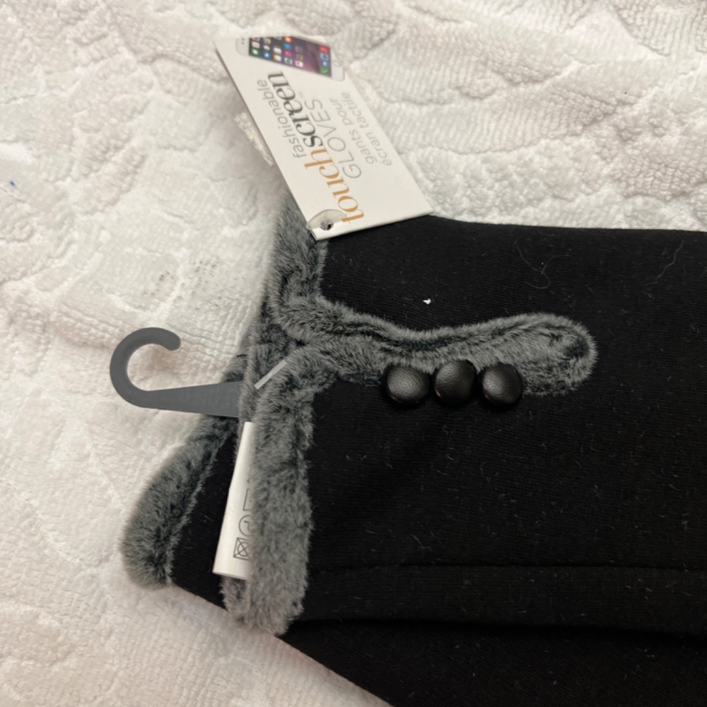 NWT Black Felt Touch Screen Gloves With Grey Faux Fur. - Picture 4 of 6
